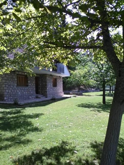Mikro Katafygio Stavli Exterior foto
